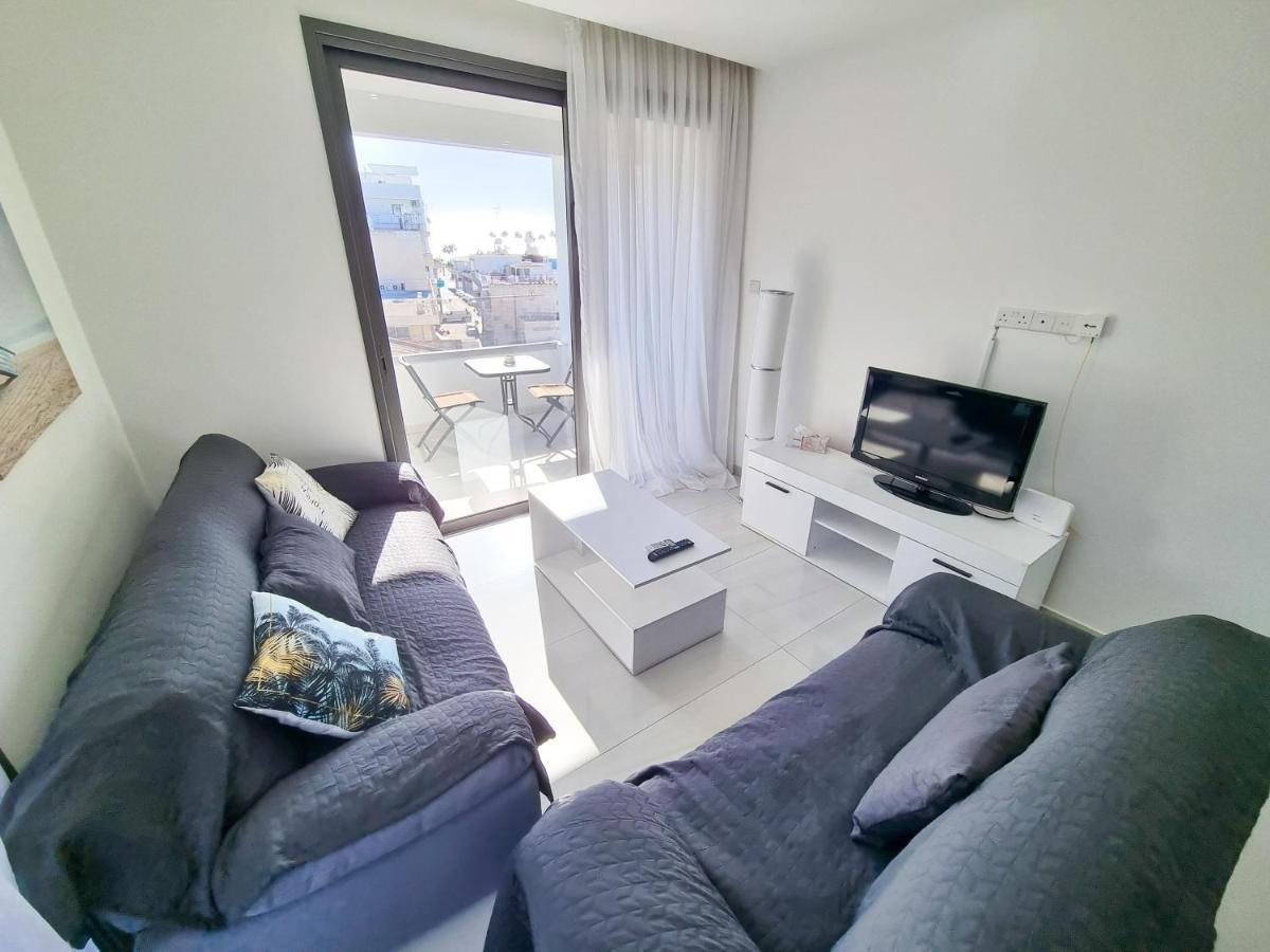 Sea La Vie Seaview Apartment Larnaca Exterior photo